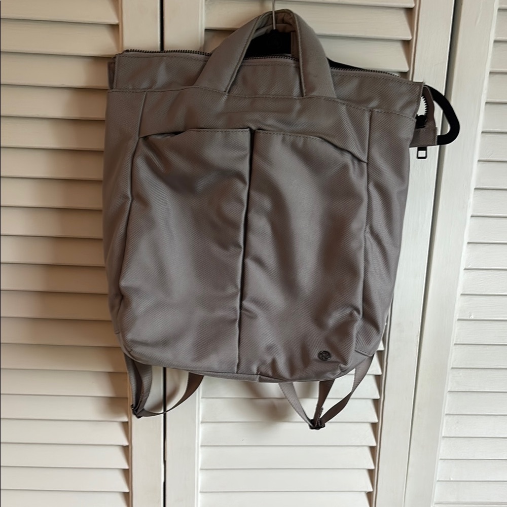 *Lululemon* Purple Gray Backpack EUC